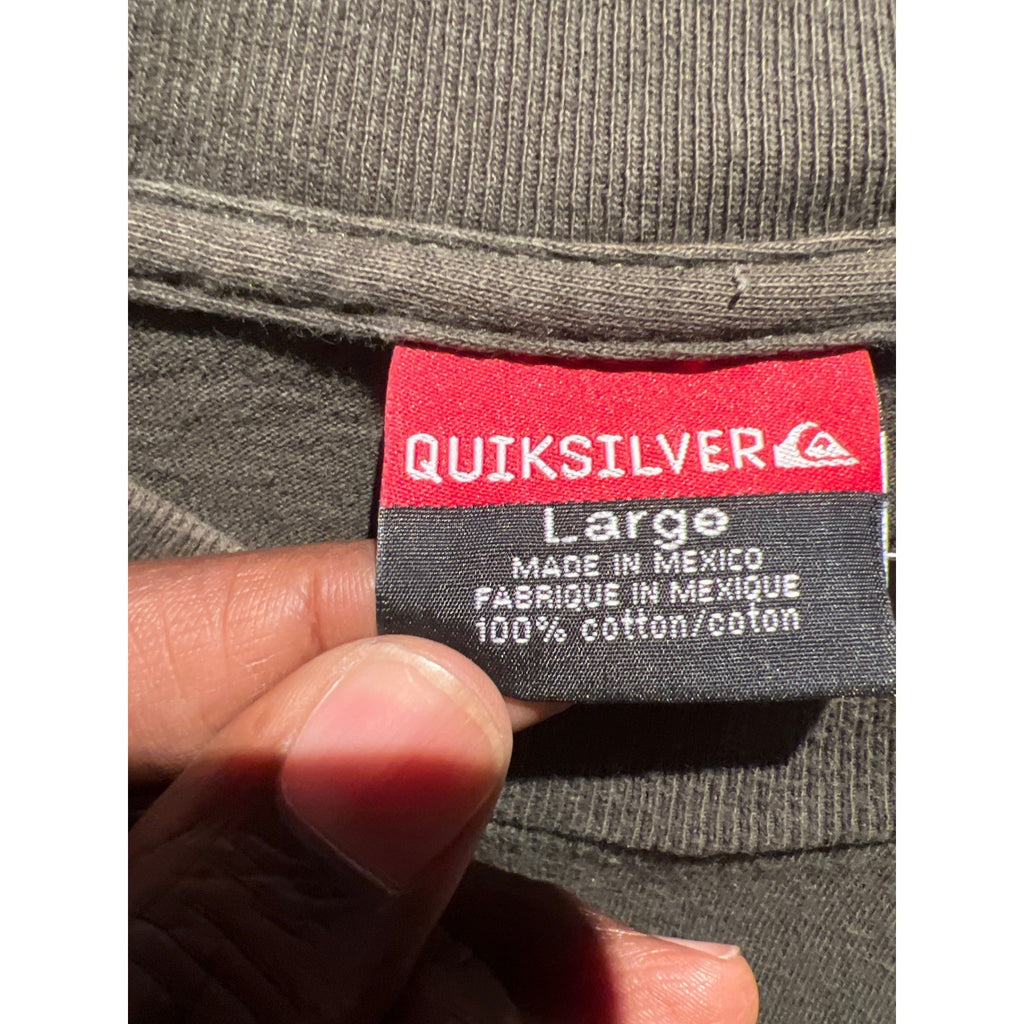 Quiksilver Mens Long Sleeve Graphic T-Shirt Olive Green Yellow Large Surf Skate