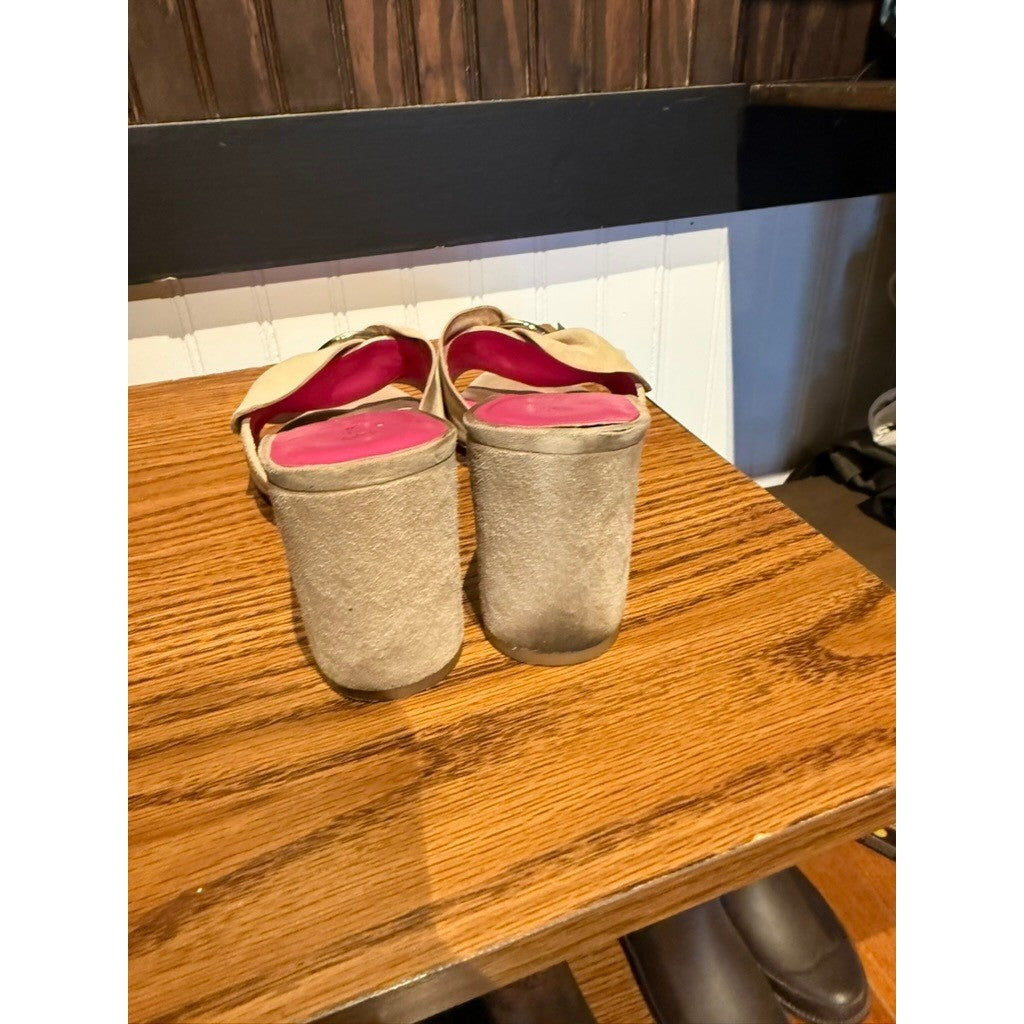 Trina Turk Suede Bow Mule Heels Womens 7.5 Taupe Beige Block Heel Slide Sandals