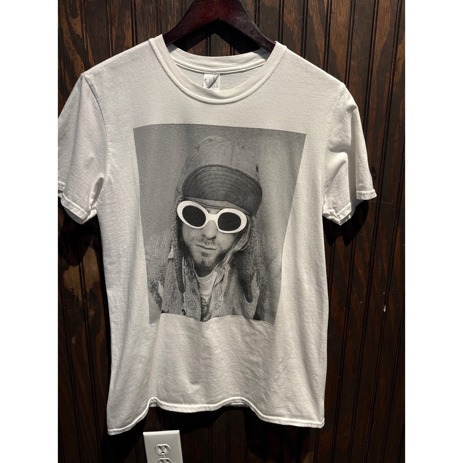 Kurt Cobain Nirvana Graphic T-Shirt White Jesse Frohman Sunglasses Grunge Mens M