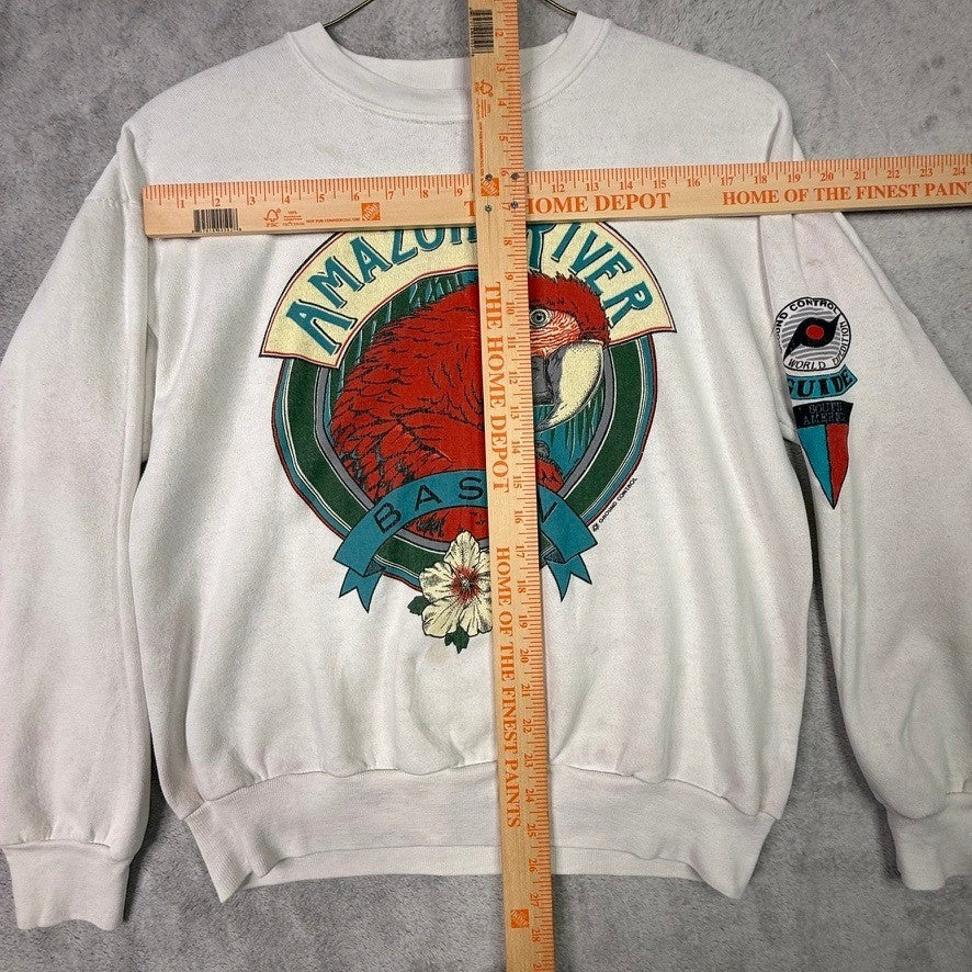 Vintage Amazon River Basin Sweatshirt Graphic Parrot Souvenir White L