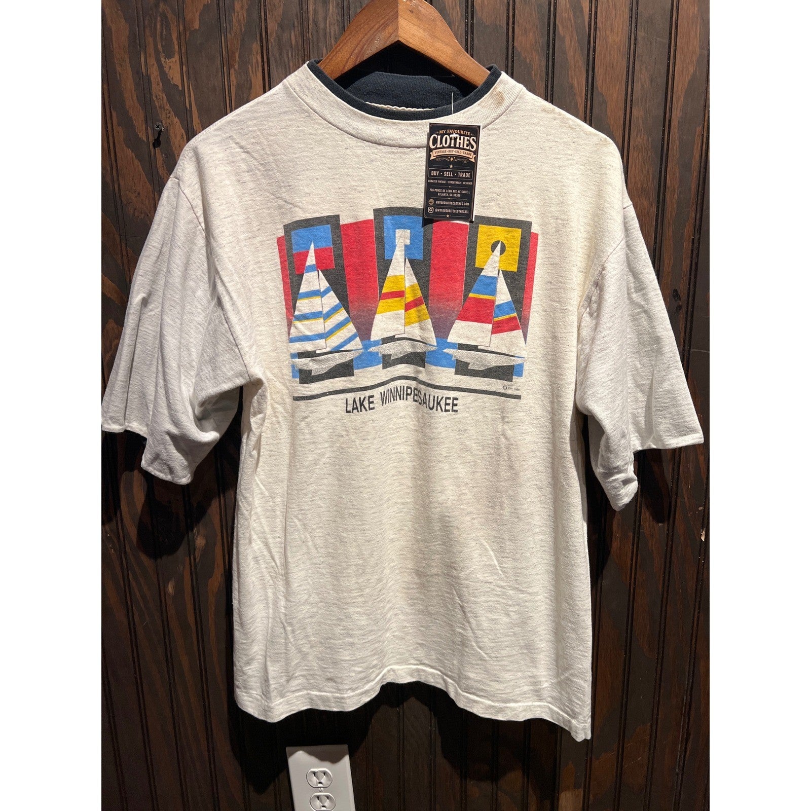 Vintage Lake Winnipesaukee Sailboat Graphic T-Shirt Double Collar Oatmeal 80s