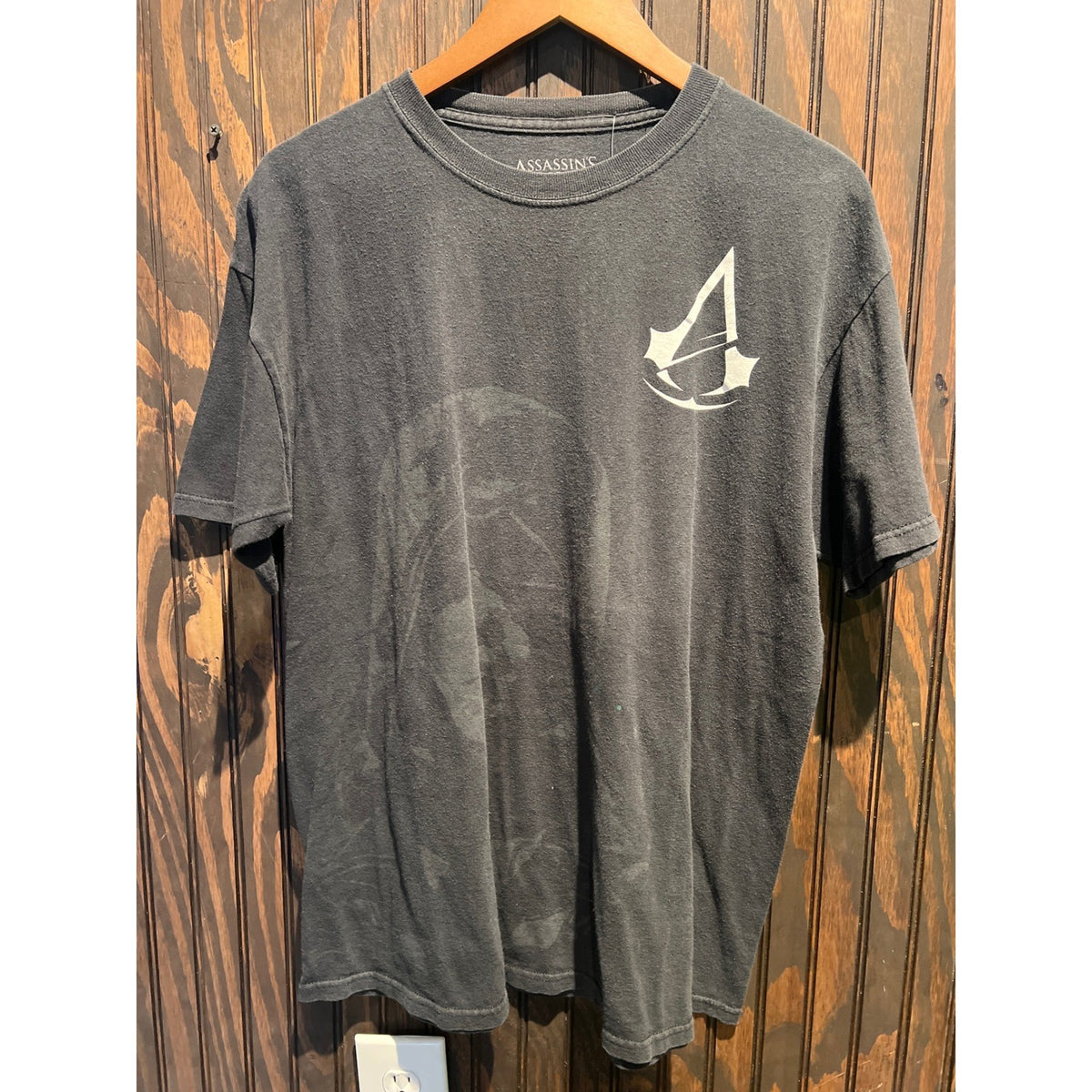 Assassins Creed Faded Black Graphic T-Shirt Gaming Streetwear Tee 20x13