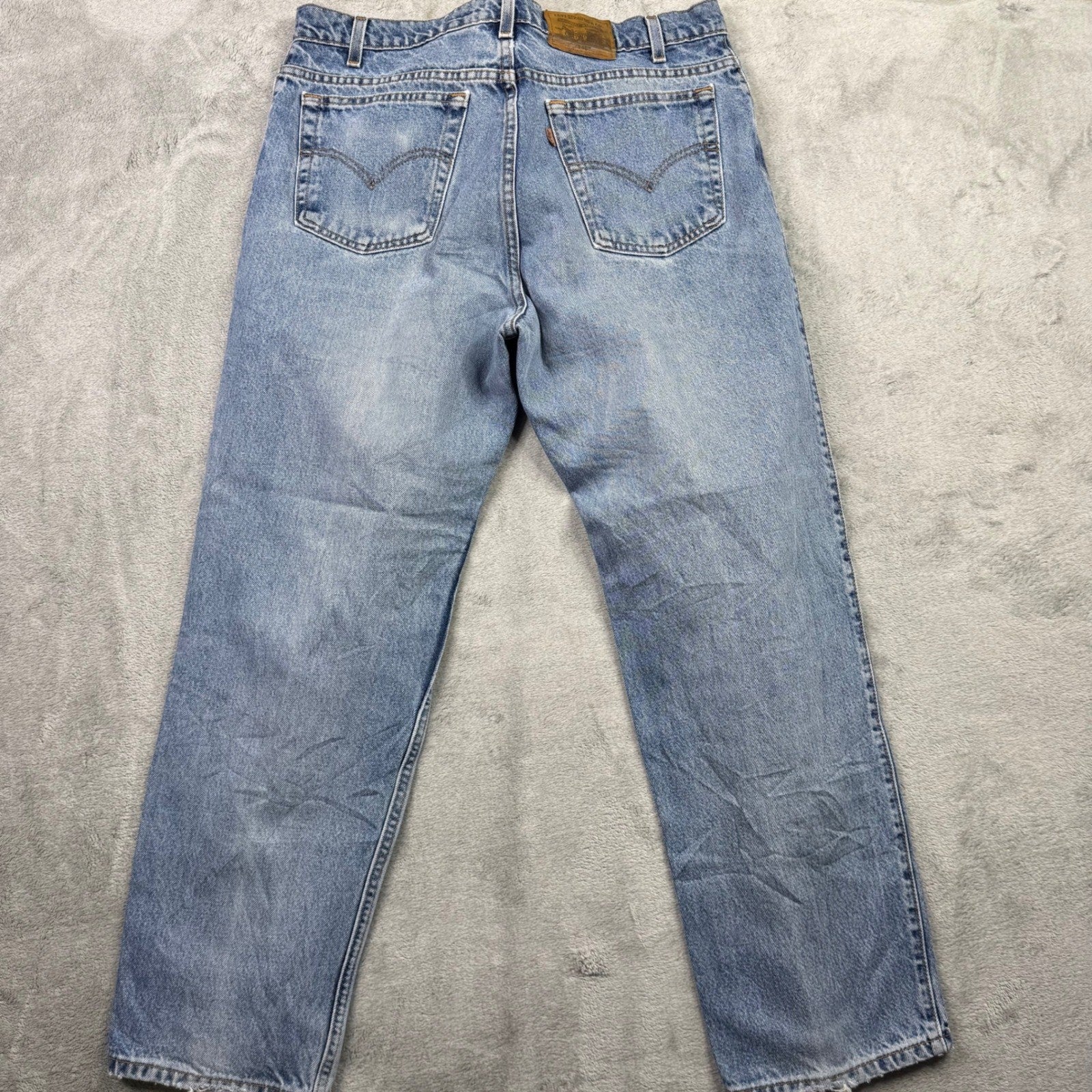 Levi's Relaxed Fit Jeans Mens 36x29 Light Wash Denim YKK Zip Fly