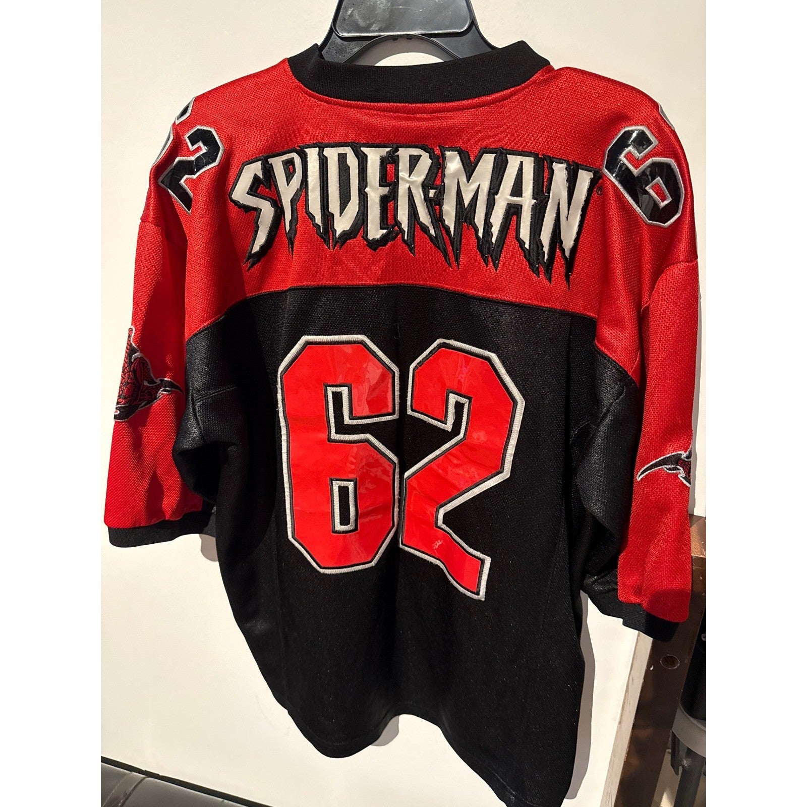 Marvel Comics Spider-Man Hockey Jersey Red Black Embroidered Mesh Mens Medium 62