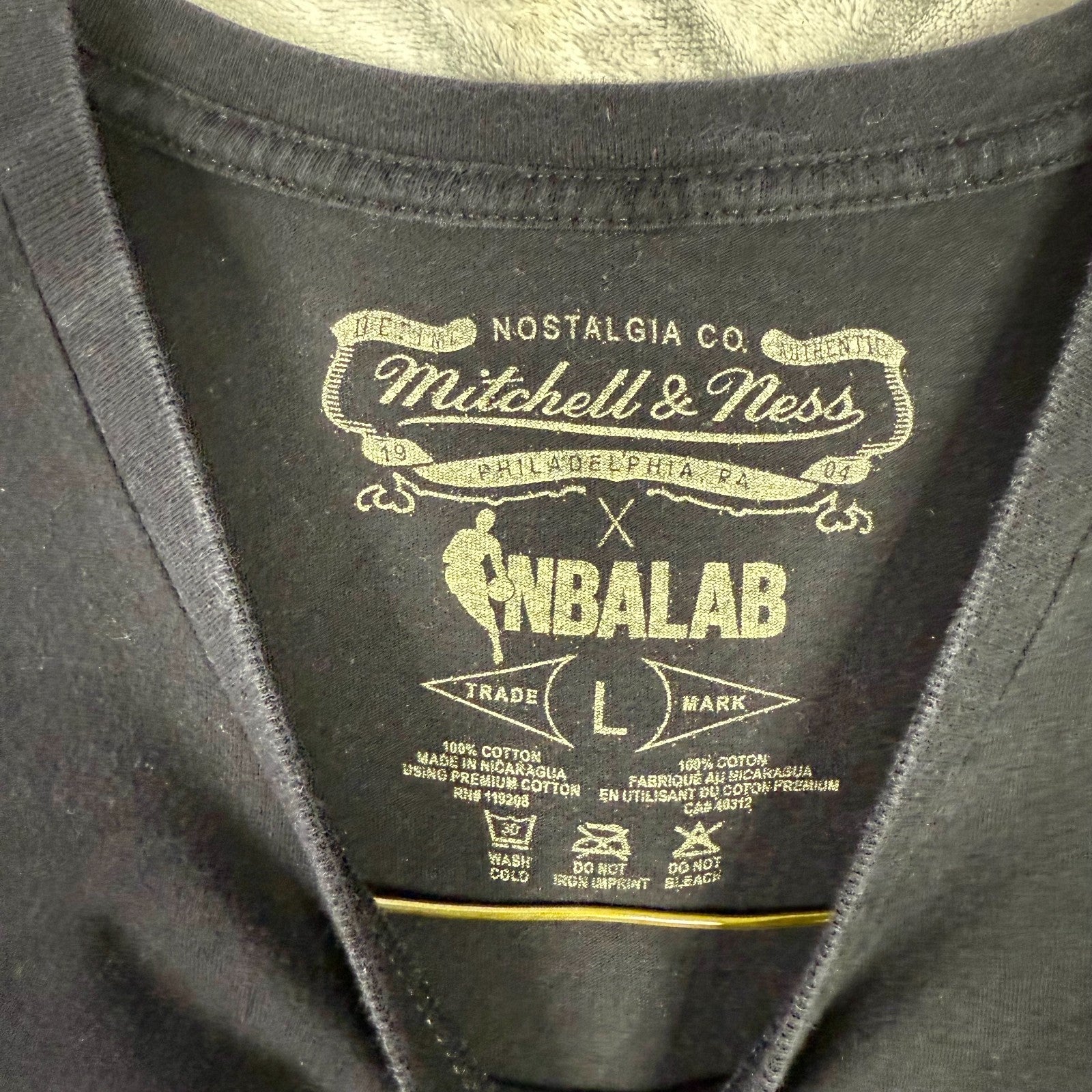 Mitchell & Ness NBA LAB "Lakeshow" Los Angeles Lakers Graphic TShirt Size L