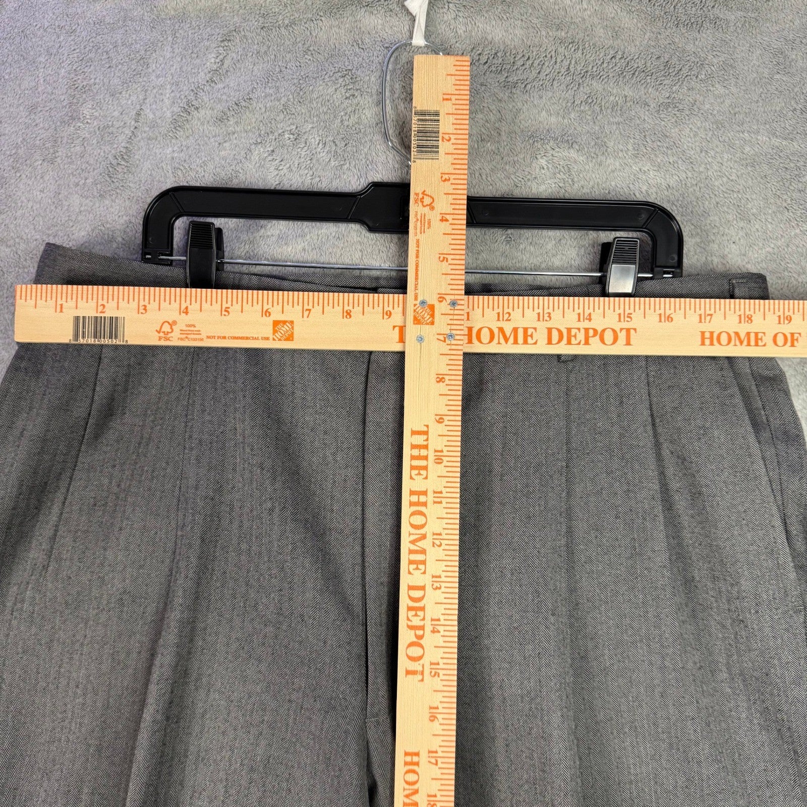 Richard Roberts Men's Gray Herringbone Suit Jacket and Pants Set