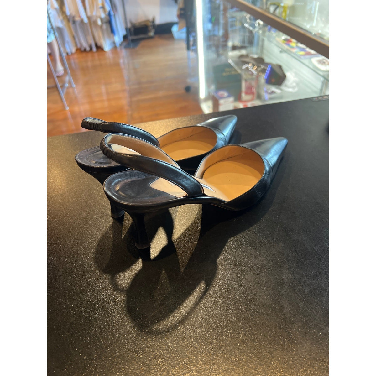 Manolo Blahnik Black Leather Pointed Toe Slingback Pumps Heels Size 38 Italy