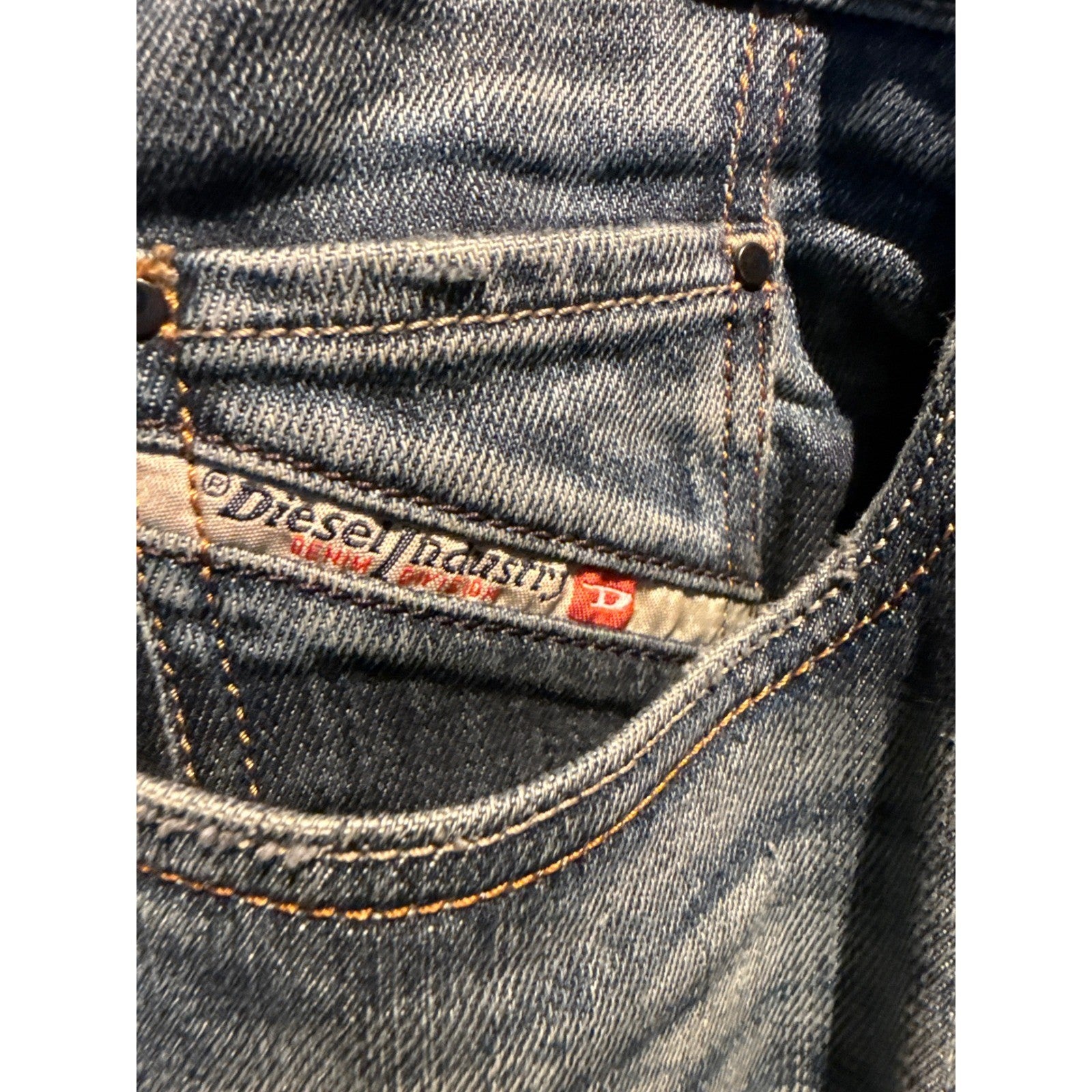 Diesel Larkee Blue Denim Straight Leg Jeans Mens 36x31 Medium Wash Whiskered