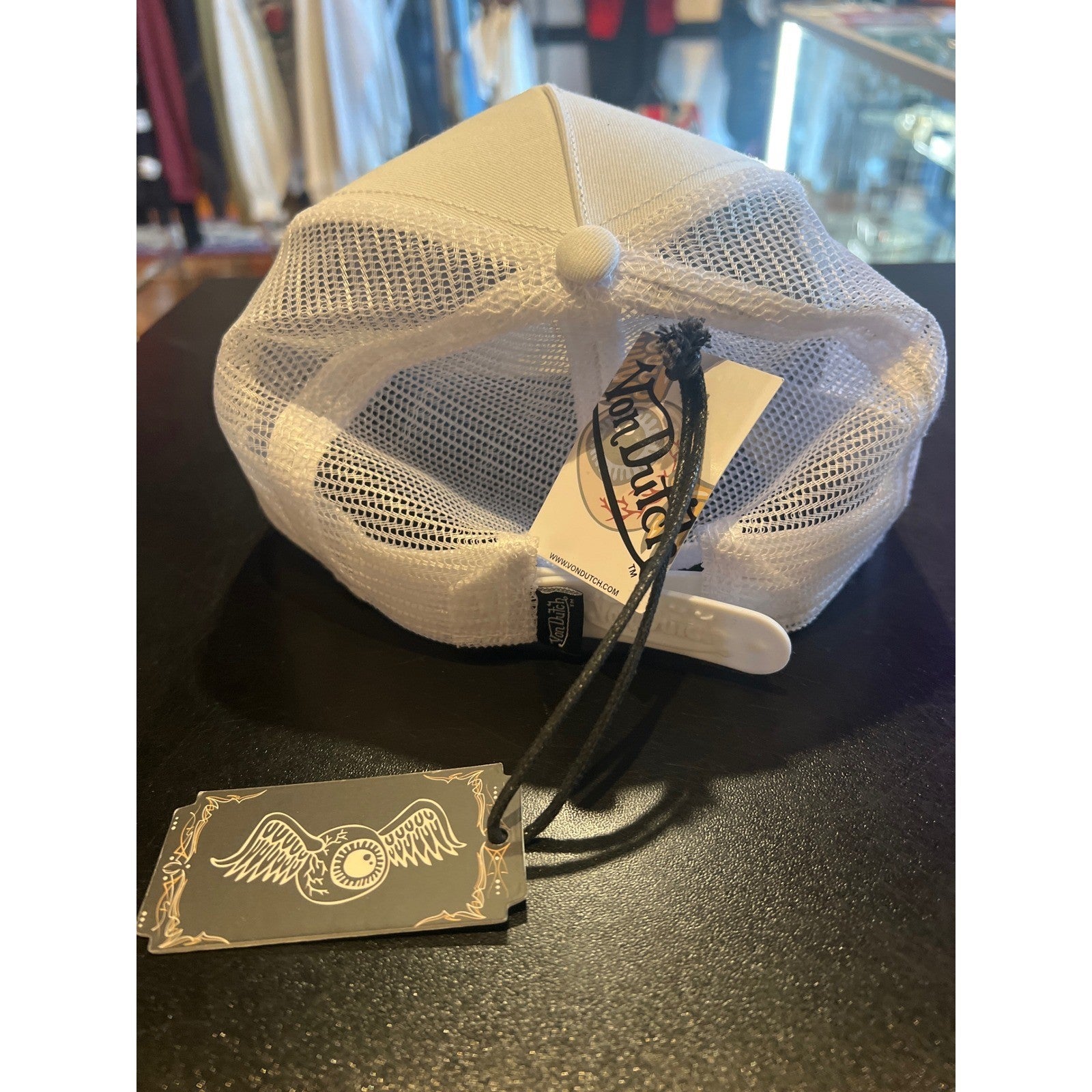Von Dutch White Trucker Hat Raised Rubber Logo Mesh Snapback Y2K Streetwear Cap