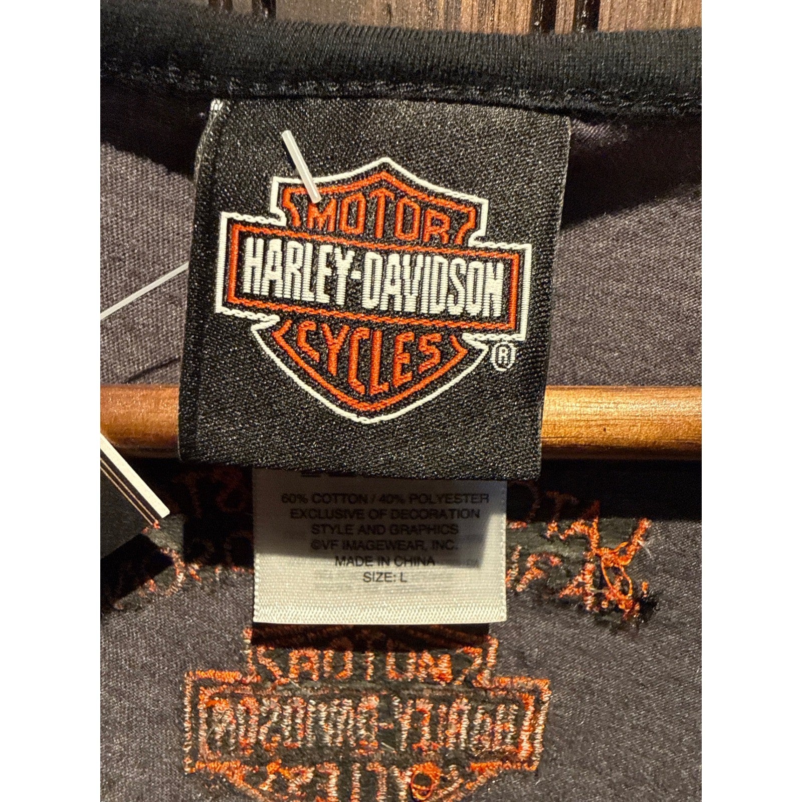 Harley Davidson Womens V-Neck Graphic Tee Winged Skull Grey Black Orange Large