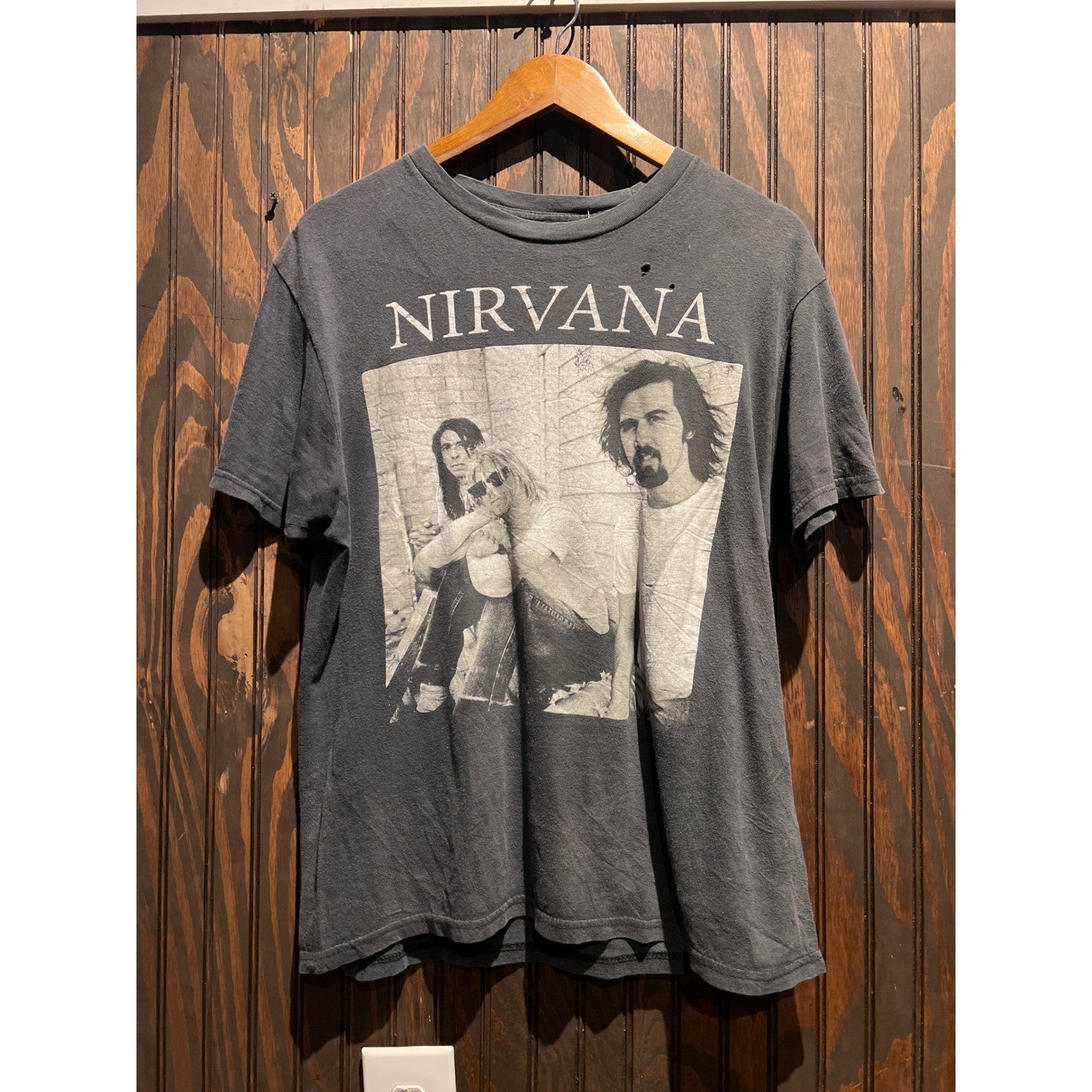 Nirvana Band Graphic T-Shirt Charcoal Gray Distressed Grunge Rock Tee Mens L