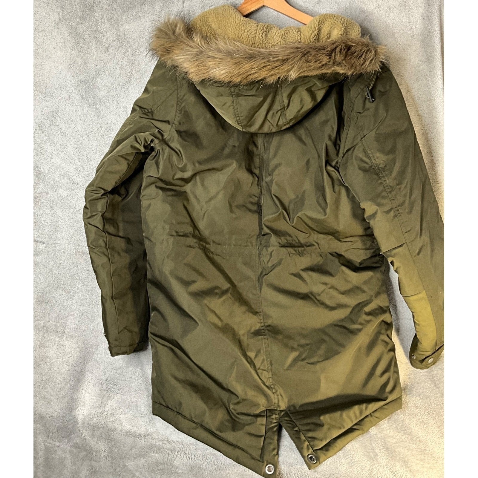 Old Navy Sherpa-Lined Parka – Olive Green Faux Fur Hood – Men's Size S