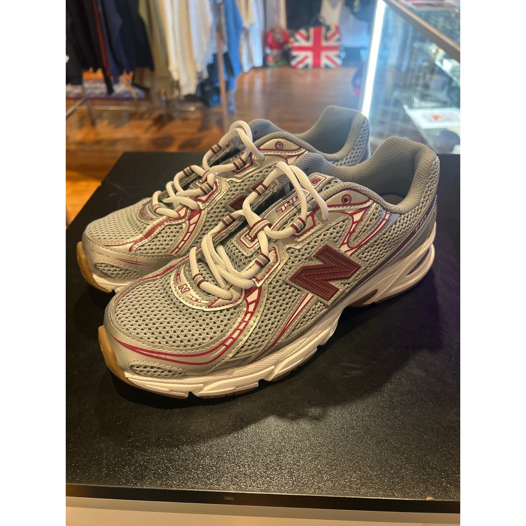 New Balance 530 Metallic Silver Burgundy Gum Running Shoes Mens 9 Women 10.5