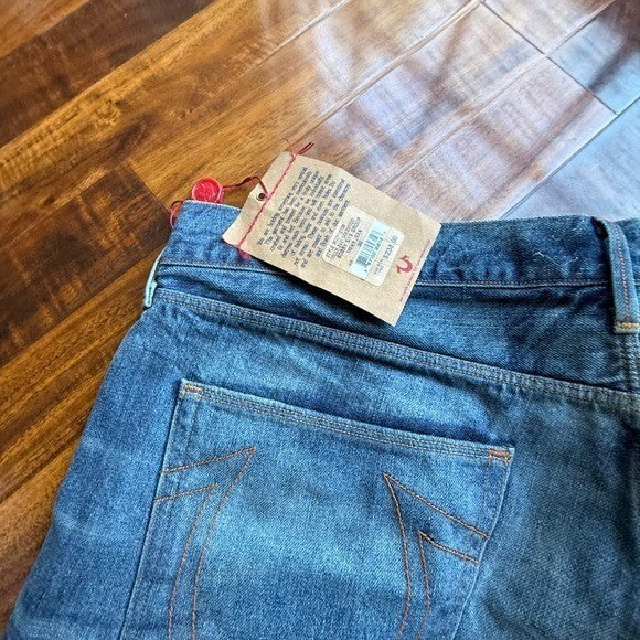True Religion Bobby Mens 36 Straight Leg Jeans Blue Medium Wash Made in USA NEW