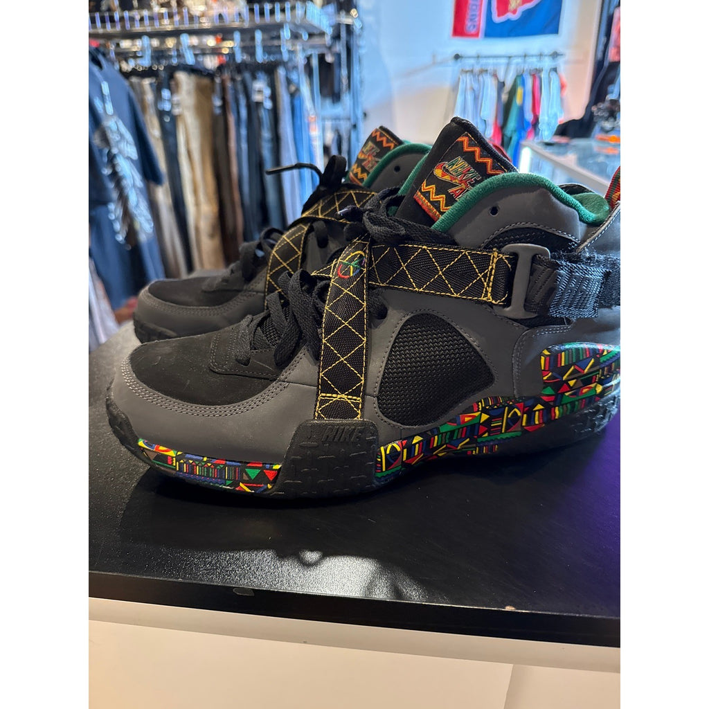 Nike Air Raid Urban Jungle Gym Peace Black Grey Green 642330-003 Mens Size 12