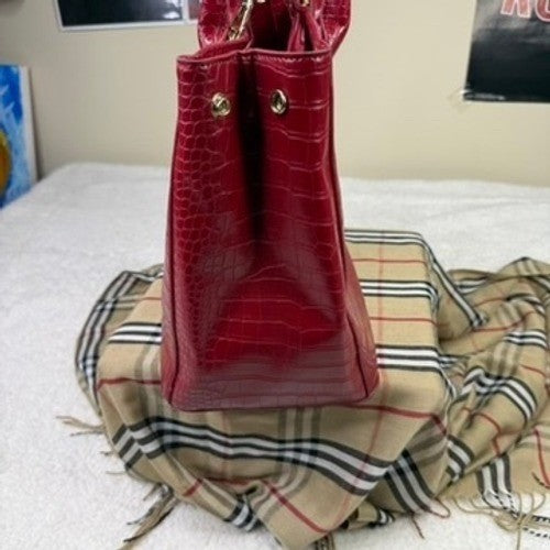 STUDIO BADGLEY MISCHKA Red Croc Embossed Tote Shoulder Bag Gold Hardware
