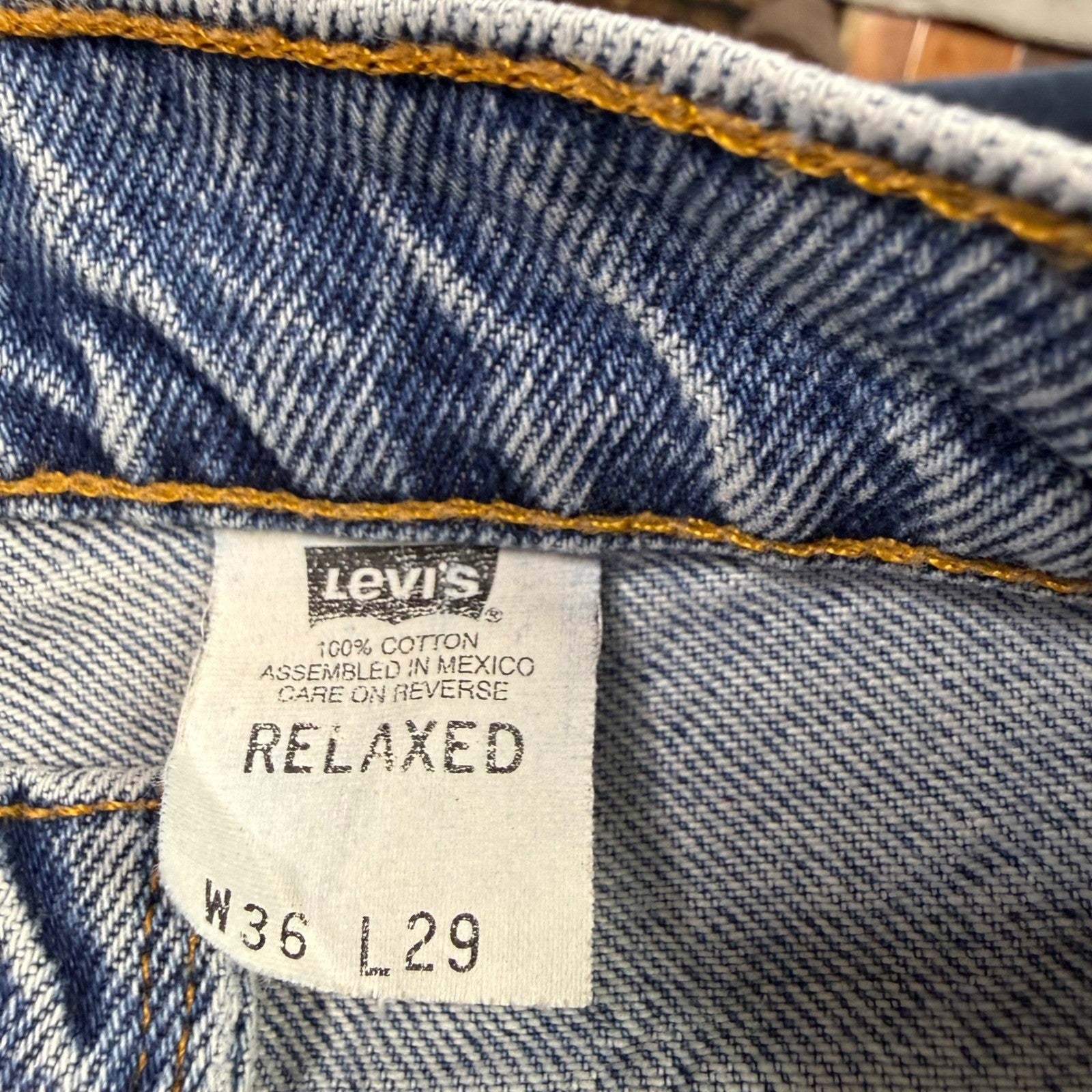 Levi's Relaxed Fit Jeans Mens 36x29 Light Wash Denim YKK Zip Fly