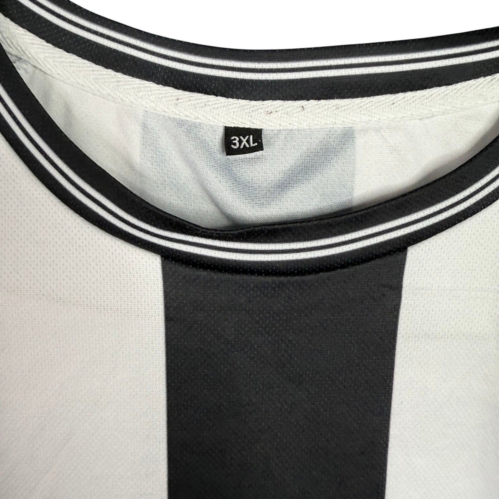 Newcastle United Football Club Soccer Jersey 3XL Black White "Noon" "Isela"