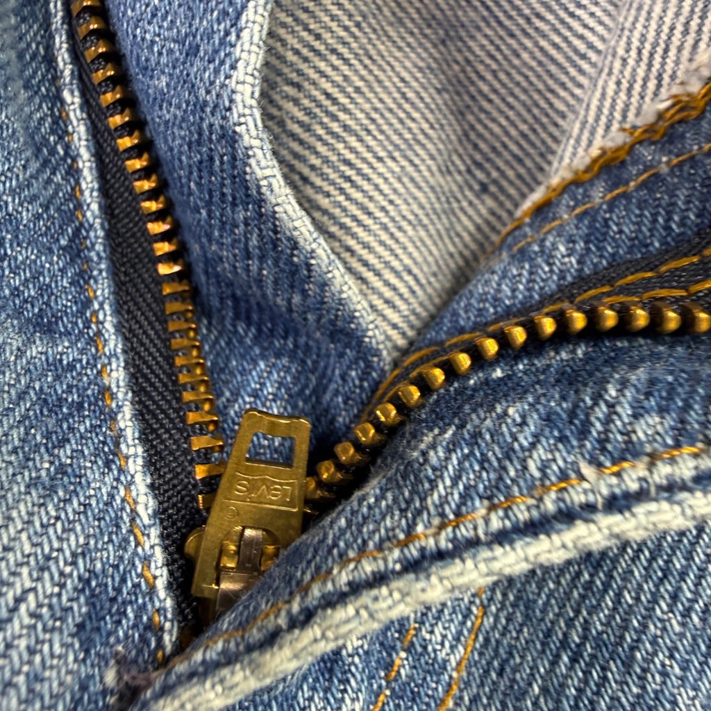 Levi Strauss 501 Jeans Blue Denim Straight Leg Button Fly Mens Size 34