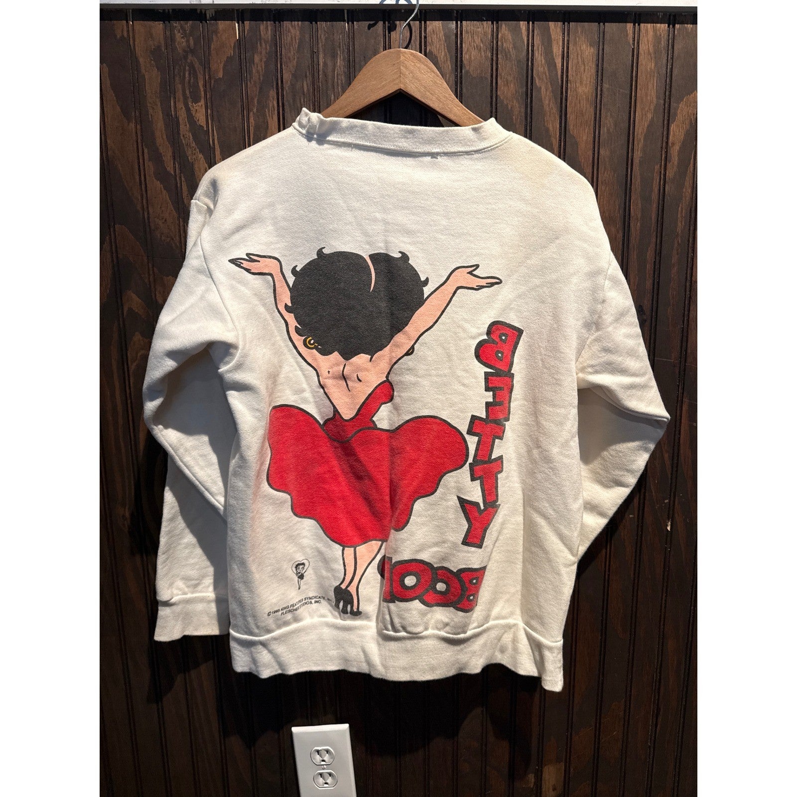Vintage 1993 Betty Boop Graphic Sweatshirt Cream Crewneck 90s King Features L